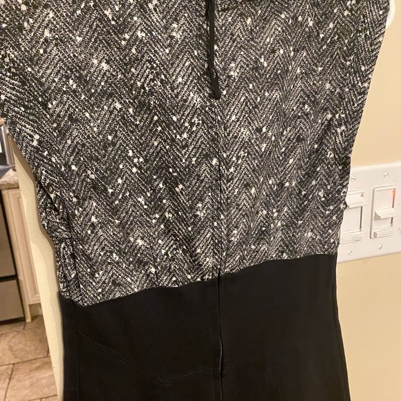 Guess great condition dress size 7 - Picture 2 of 5